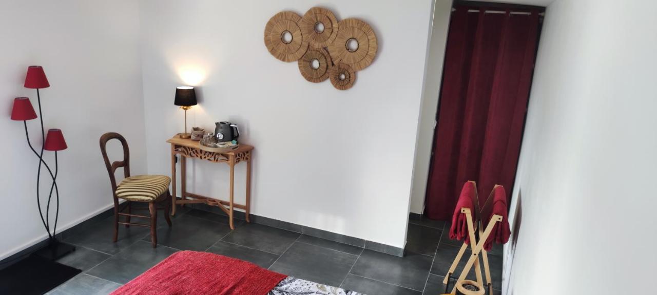 Les Coulirooms Sainte-Anne  Bagian luar foto